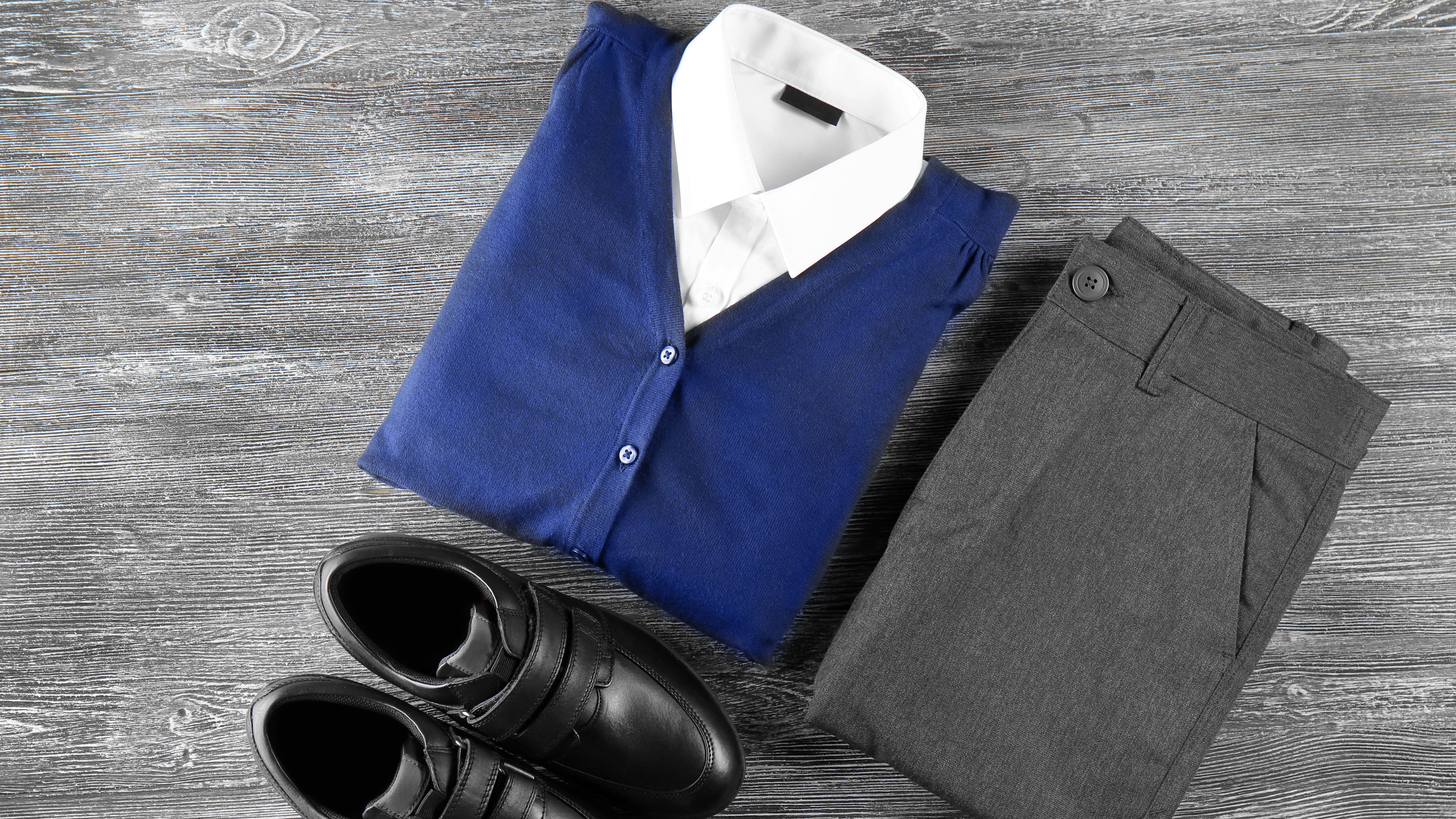 Inspirasi Desain Seragam Kerja yang Stylish dan Profesional