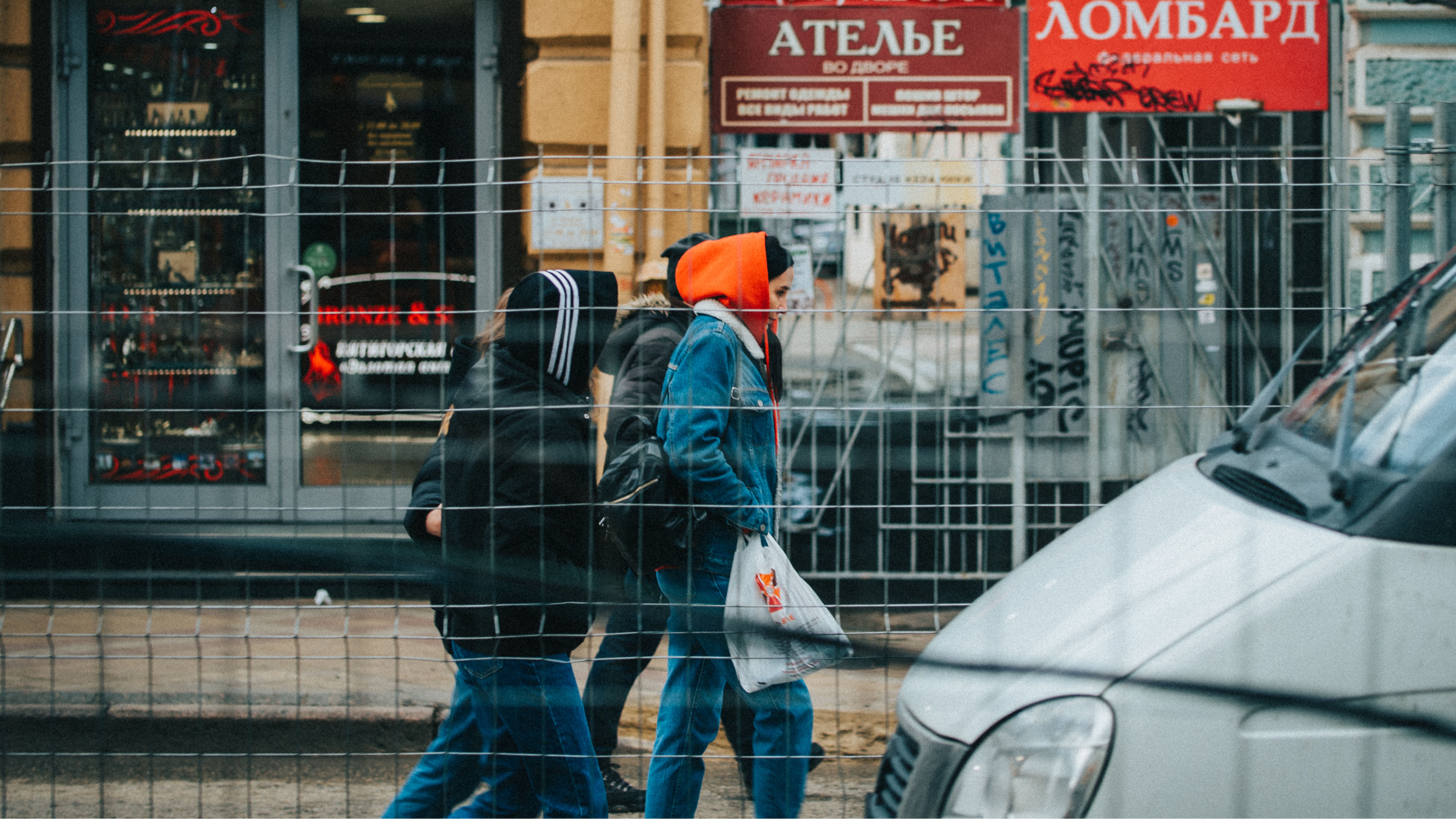 Tren Fashion Terkini: Jaket dan Hoodie Custom yang Lagi Hits